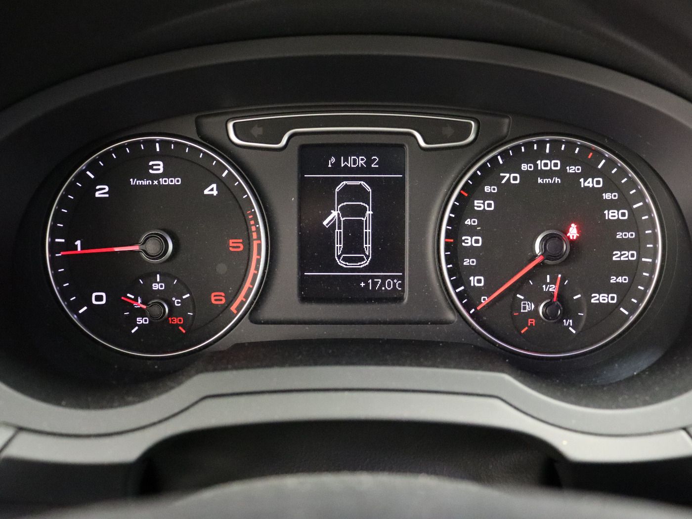 Fahrzeugabbildung Audi Q3 2.0 TDI |LM|KlimaA|AkustikGlas|Navi|AHK|SHZG