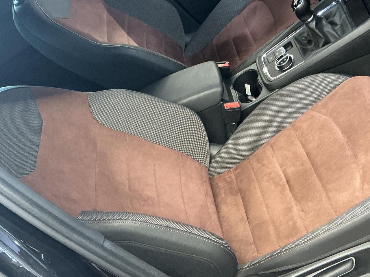Fahrzeugabbildung SEAT Ateca 2.0 TDI 4Drive Xcellence ACC|LED|Navi|PDC