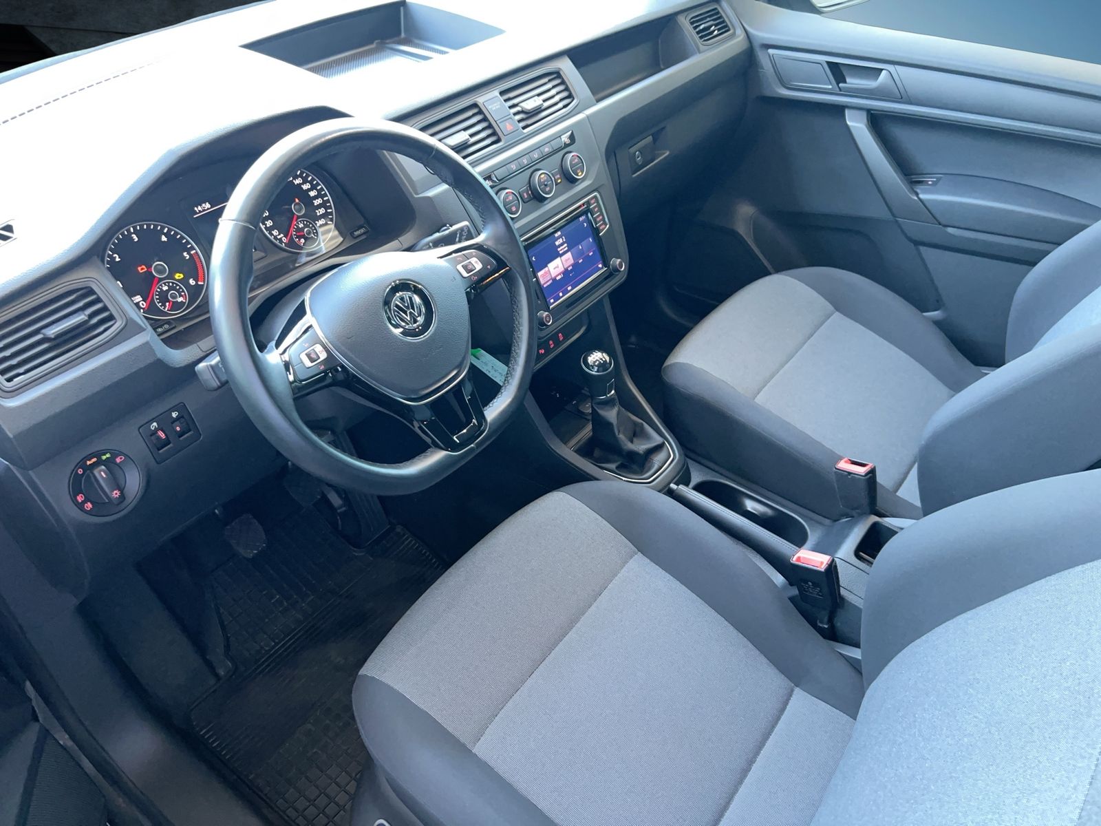 Fahrzeugabbildung Volkswagen Caddy Kastenwagen EcoProfi Motor: 2.0 l TDI EU6