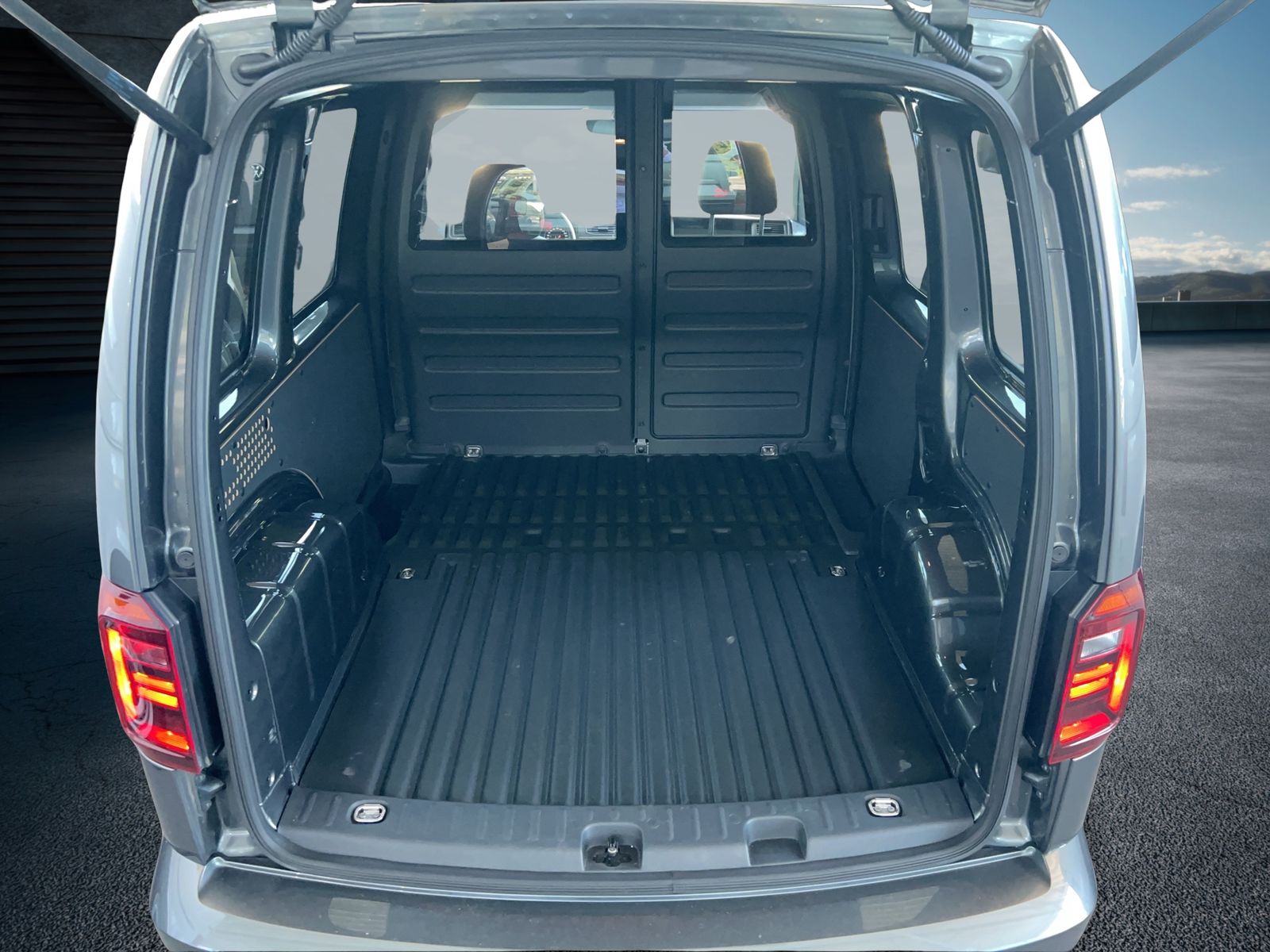 Fahrzeugabbildung Volkswagen Caddy Kastenwagen EcoProfi Motor: 2.0 l TDI EU6