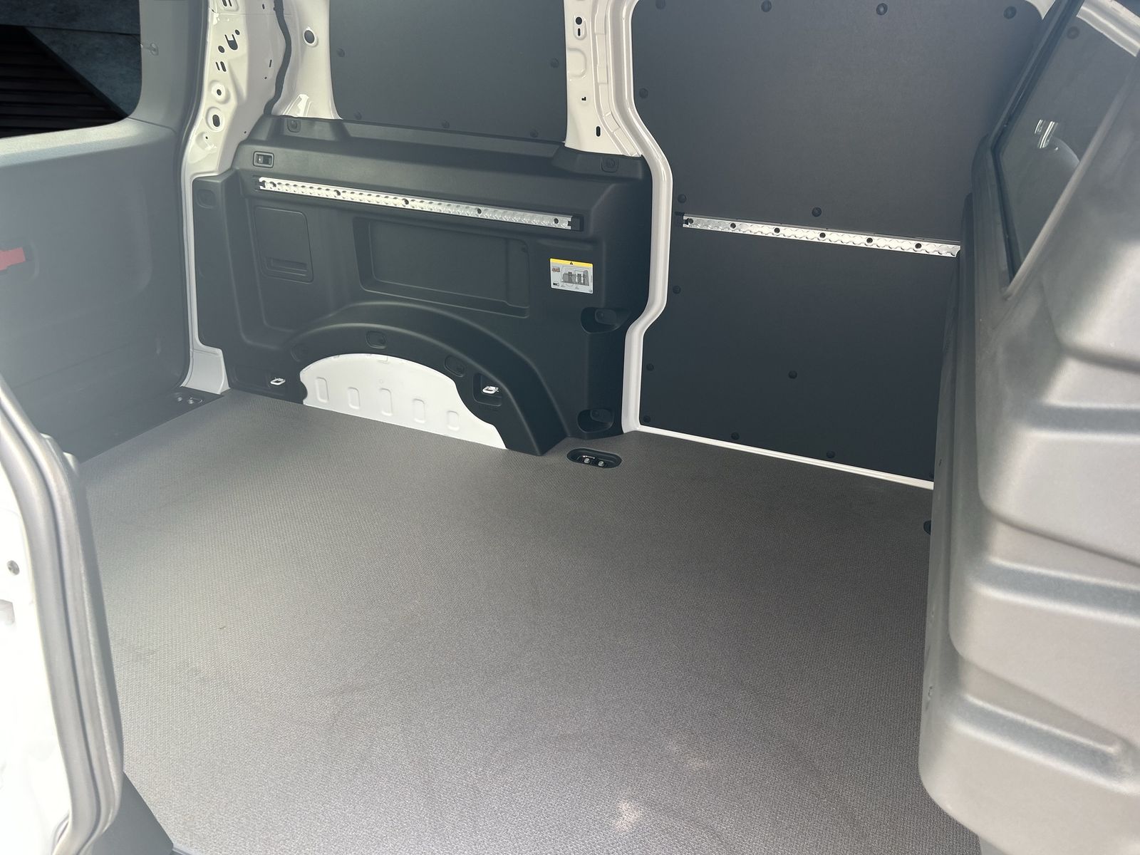 Fahrzeugabbildung Volkswagen ID. Buzz Cargo Pro 4MOTION Motor: 79 kWh Getrieb