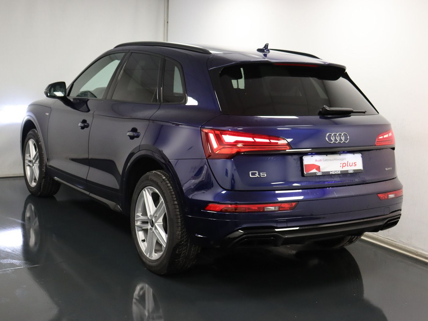 Fahrzeugabbildung Audi Q5 45 TFSI quattro S tronic S line Matrix|AHK|LM