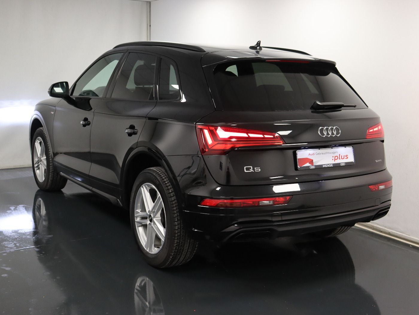 Fahrzeug autohaus mense Fahrzeugabbildung Audi Q5 45 TFSI quattro S tronic S line Matrix|AHK|LM