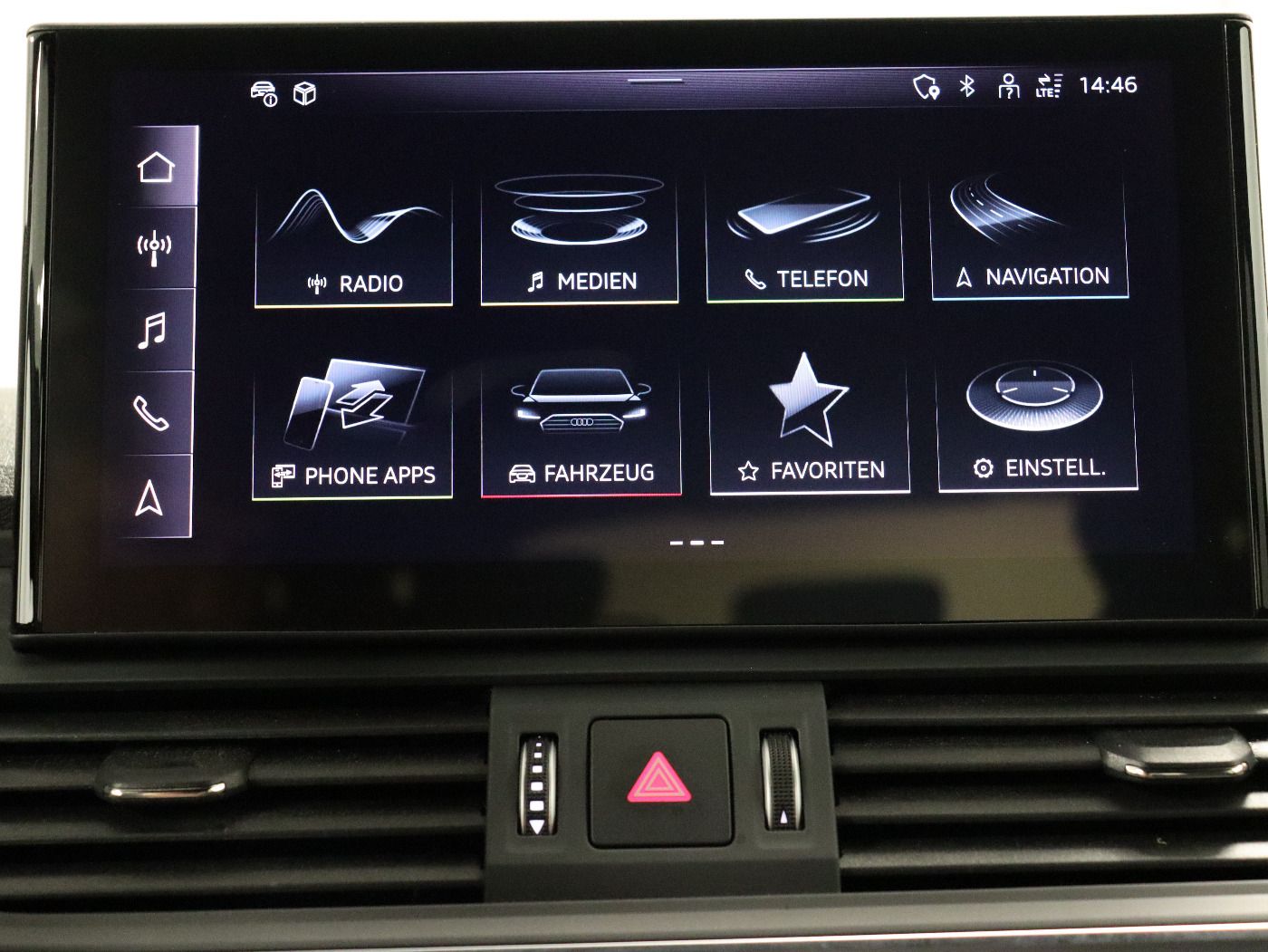 Fahrzeugabbildung Audi Q5 45 TFSI quattro S tronic advanced Matrix|AHK