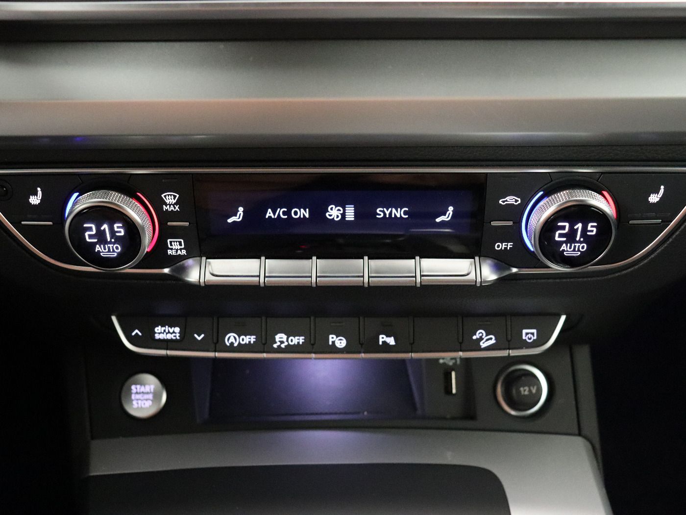 Fahrzeugabbildung Audi Q5 45 TFSI quattro S tronic advanced Matrix|AHK