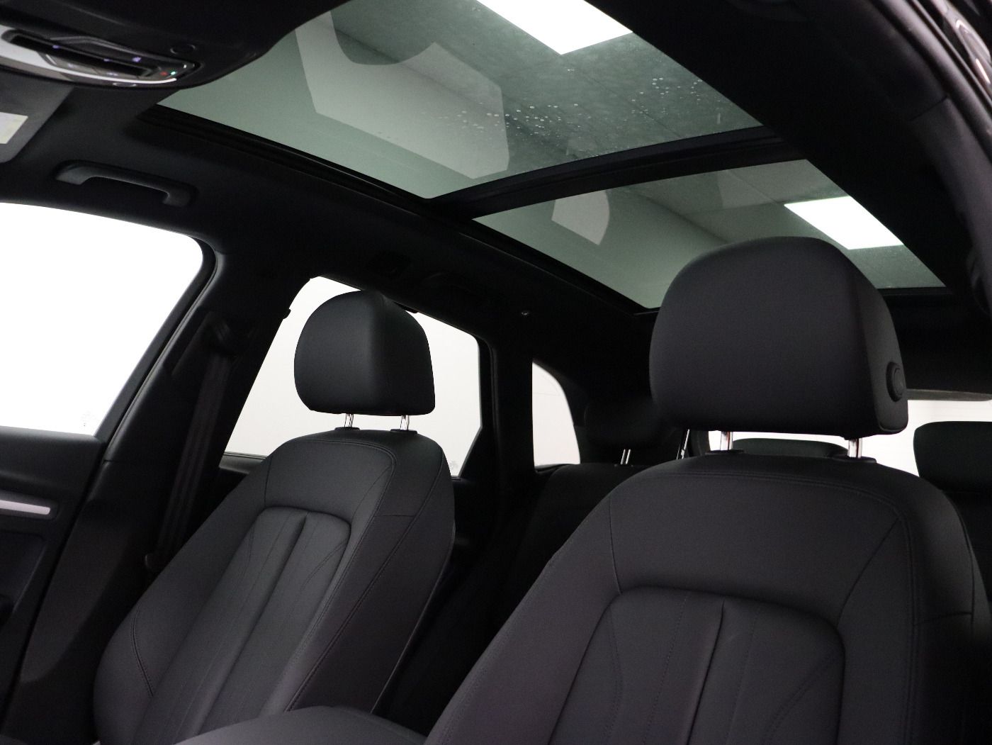 Fahrzeugabbildung Audi Q5 45 TFSI quattro S tronic advanced Matrix|AHK