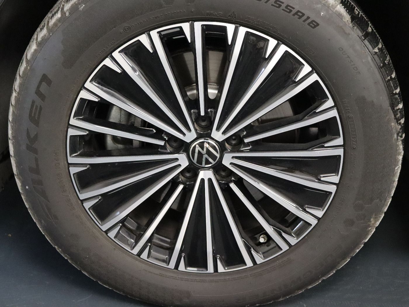 Fahrzeugabbildung Volkswagen Tiguan 2.0 TDI DSG Elegance