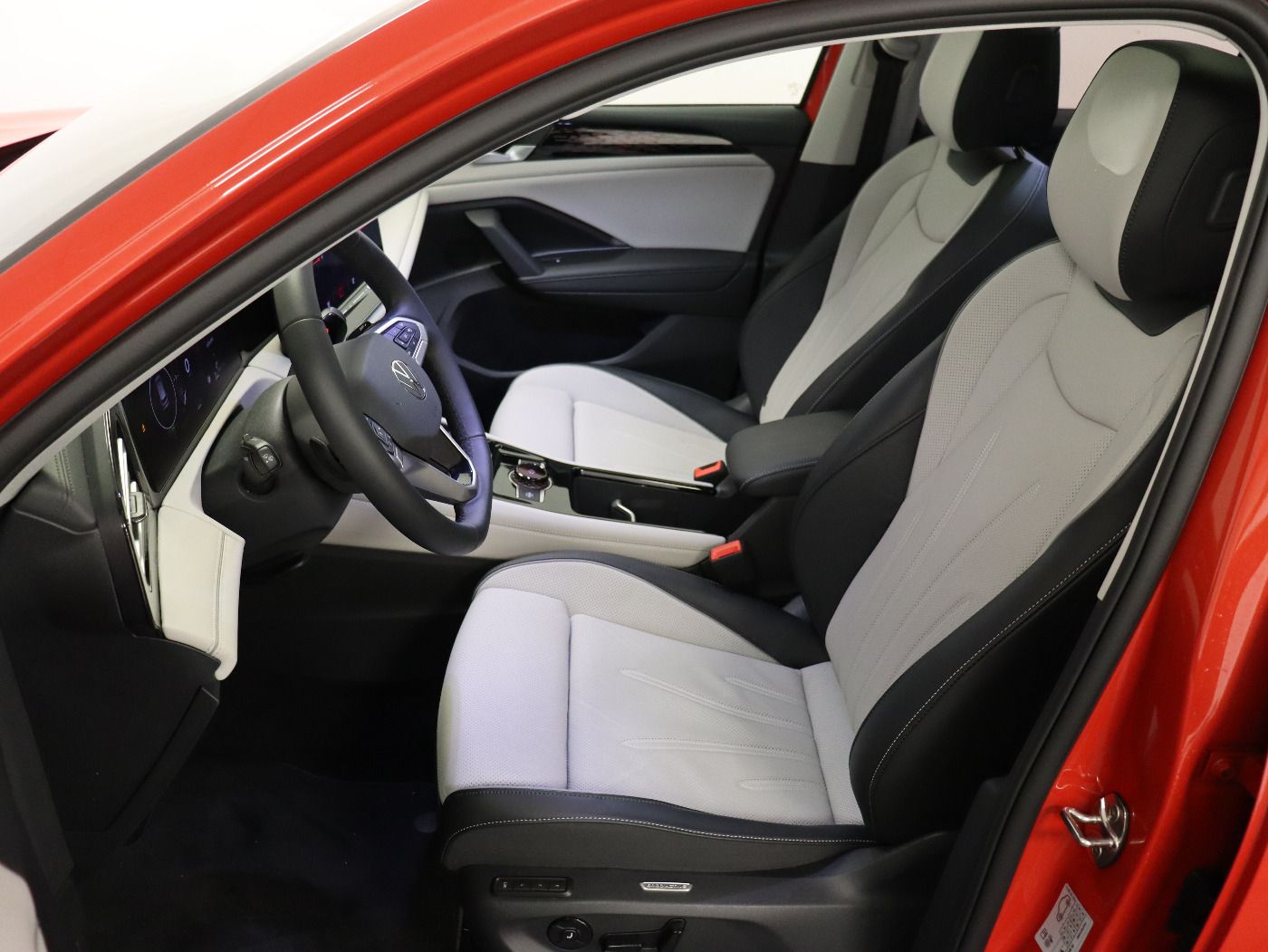 Fahrzeugabbildung Volkswagen Tiguan 2.0 TDI DSG Elegance