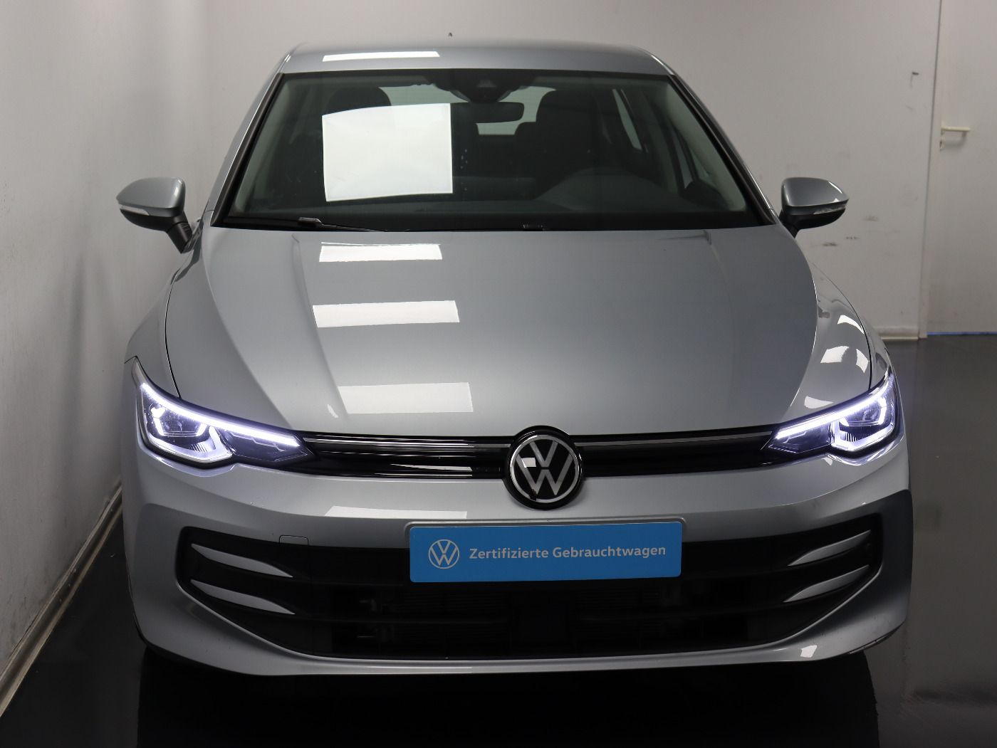Fahrzeugabbildung Volkswagen Golf VIII 1.5 TSI Life IQ.Light|Matrix|CarPlay|L