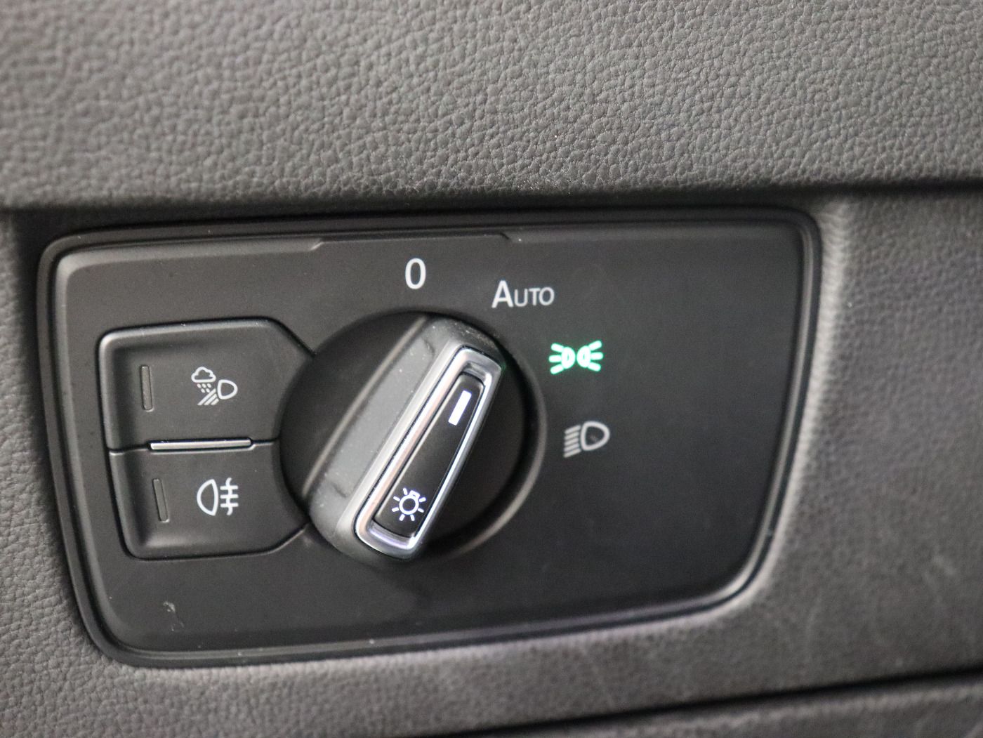 Fahrzeugabbildung Volkswagen Arteon Shootingbrake 2.0 TDI DSG R line IQ.Light