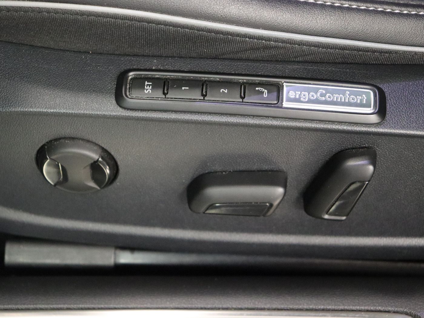 Fahrzeugabbildung Volkswagen Arteon Shootingbrake 2.0 TDI DSG R line IQ.Light