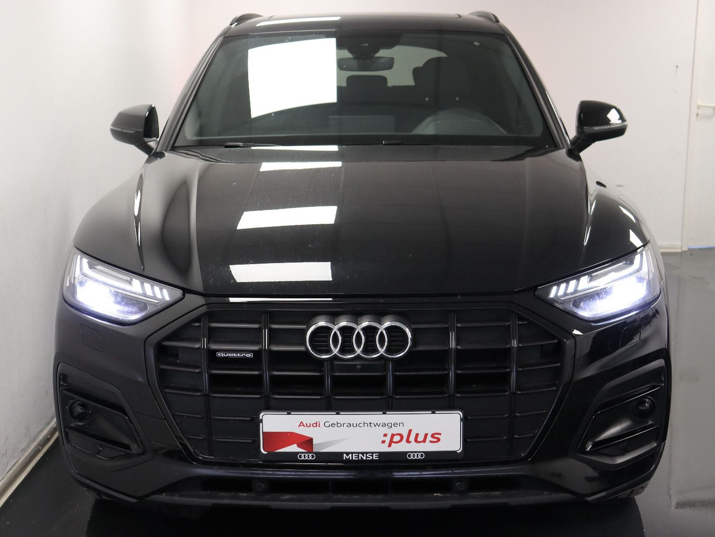 Fahrzeugabbildung Audi Q5 45 TFSI quattro S tronic advanced Matrix|AHK