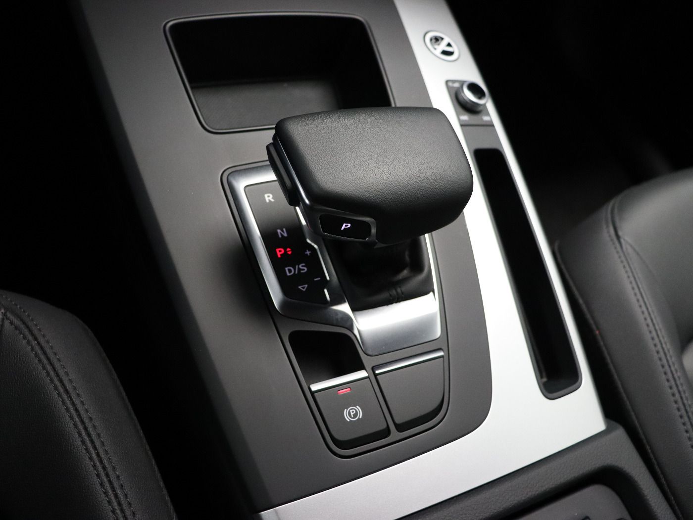 Fahrzeugabbildung Audi Q5 45 TFSI quattro S tronic S line Matrix|AHK|LM