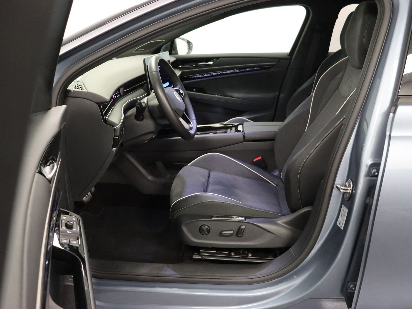 Fahrzeugabbildung Volkswagen ID.7 Tourer Pro IQ.Light|Matrix|CarPlay|h/k|AHK