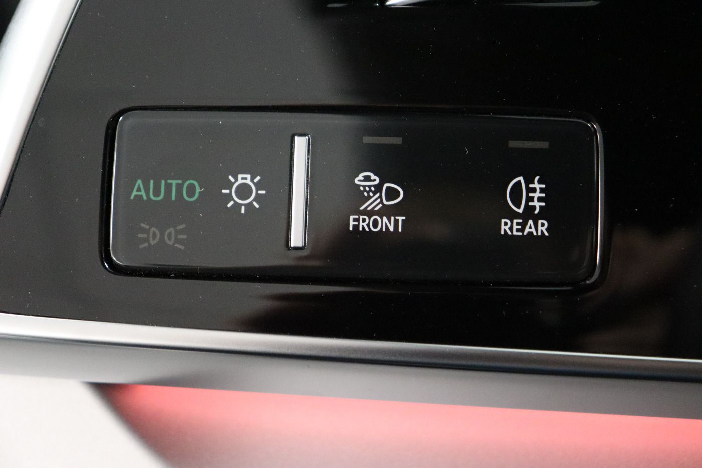 Fahrzeugabbildung Audi Q8 45 TDI quattro tiptronic S line Matrix|AHK|LM