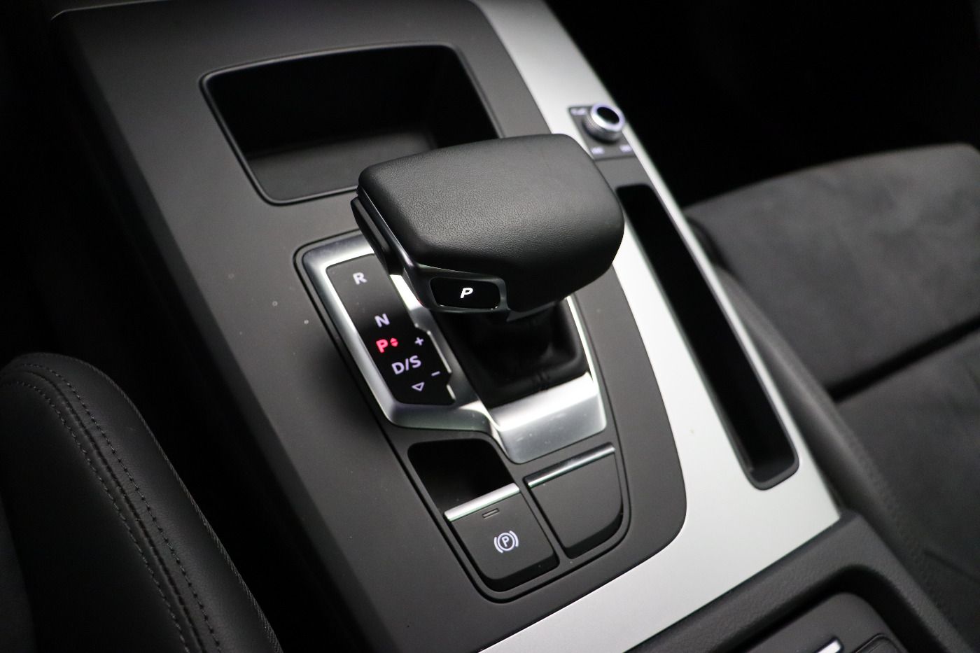 Fahrzeugabbildung Audi Q5 Sportback 45 TFSI quattro S tronic advanced