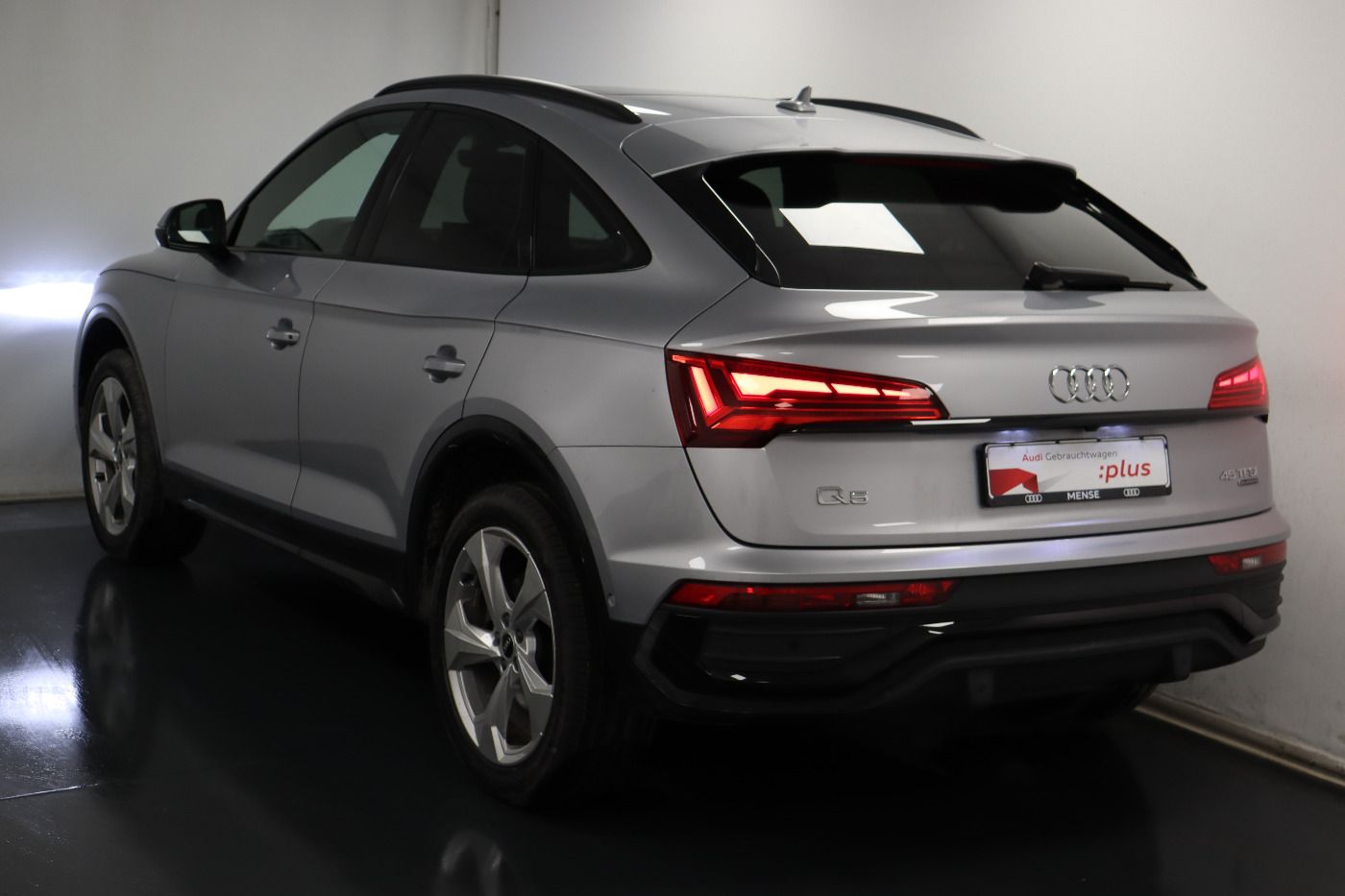 Fahrzeugabbildung Audi Q5 Sportback 45 TFSI quattro S tronic advanced