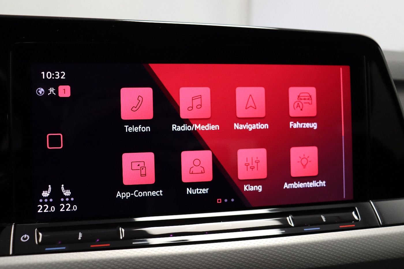 Fahrzeug autohaus mense Fahrzeugabbildung Volkswagen Golf VIII Variant 1.0 TSI MOVE CarPlay|ACC