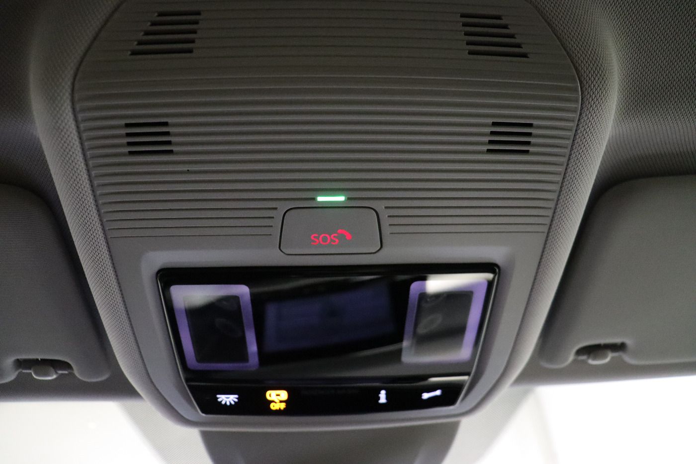 Fahrzeug autohaus mense Fahrzeugabbildung Volkswagen Golf VIII Variant 1.0 TSI MOVE CarPlay|ACC