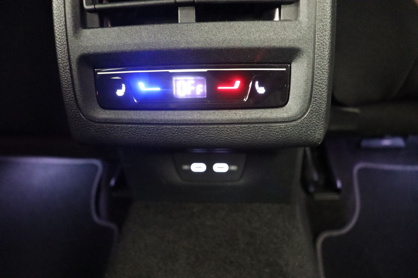 Fahrzeug autohaus mense Fahrzeugabbildung Volkswagen Golf VIII Variant 1.0 TSI MOVE CarPlay|ACC