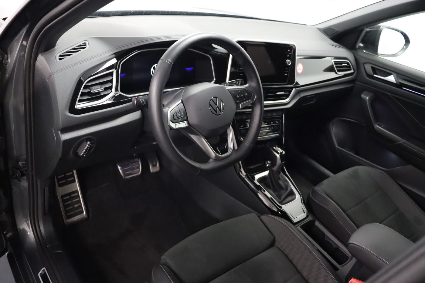Fahrzeugabbildung Volkswagen T-Roc 2.0 TDI DSG R-Line |ACC|VirtualCP|FLA|LED