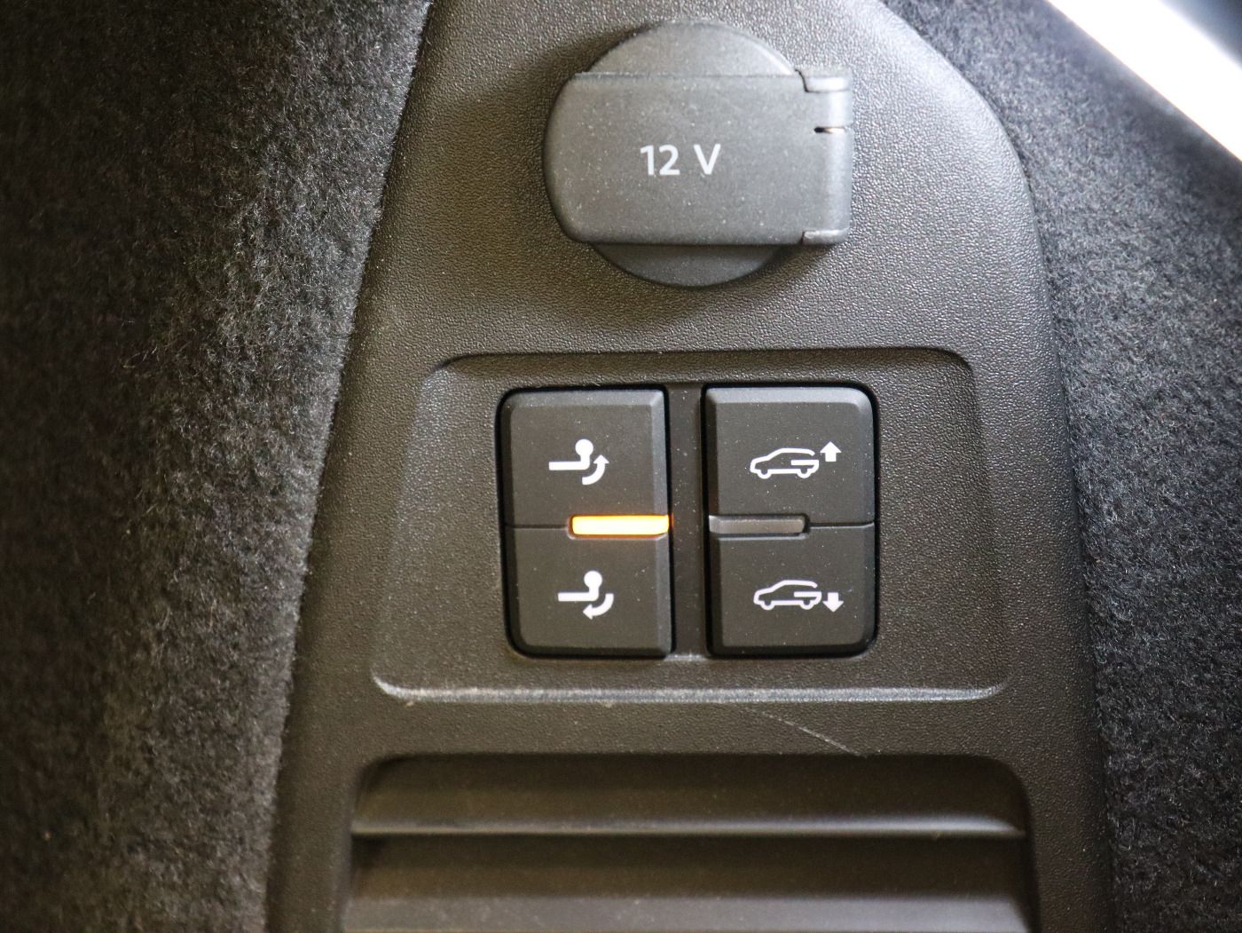 Fahrzeugabbildung Volkswagen Touareg 3.0 TSI 4 Motion tiptronic R- line |AHK