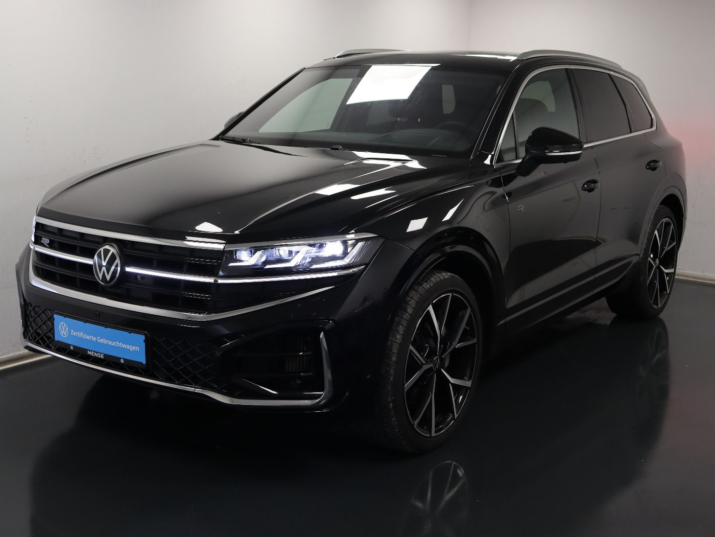 Fahrzeugabbildung Volkswagen Touareg 3.0 TSI 4 Motion tiptronic R- line |AHK