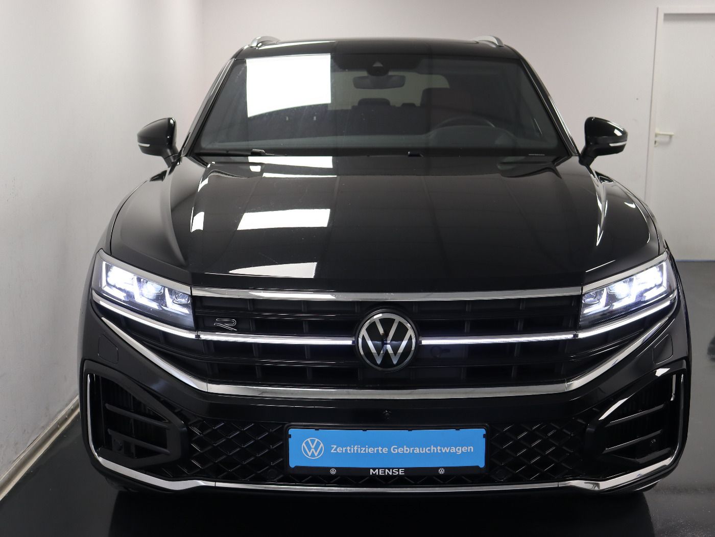 Fahrzeugabbildung Volkswagen Touareg 3.0 TSI 4 Motion tiptronic R- line |AHK