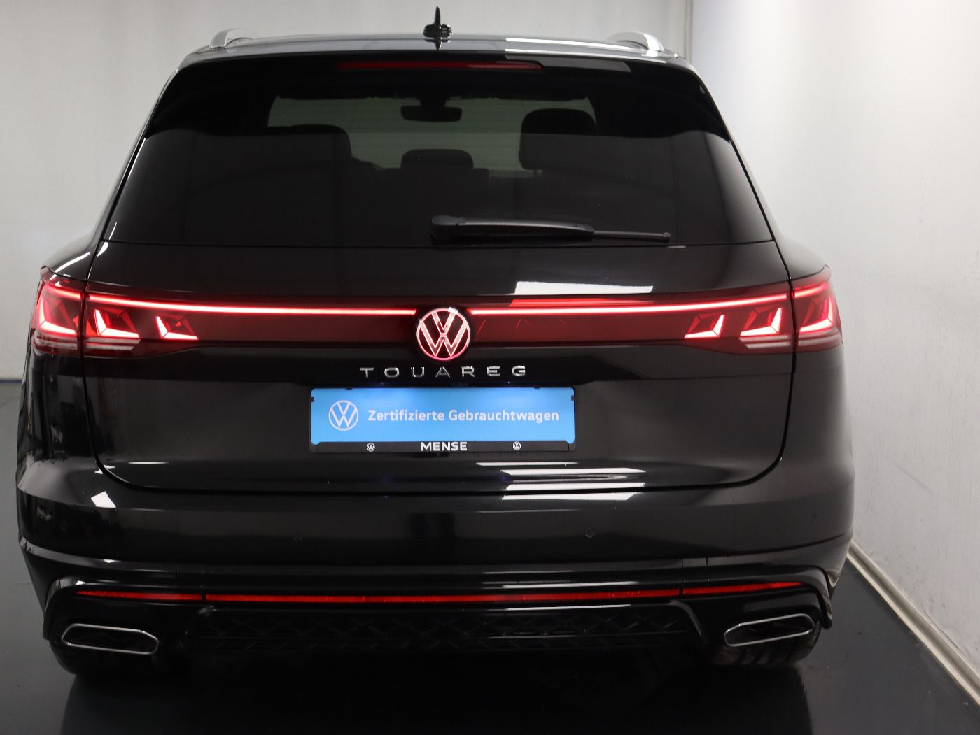 Fahrzeugabbildung Volkswagen Touareg 3.0 TSI 4 Motion tiptronic R- line |AHK