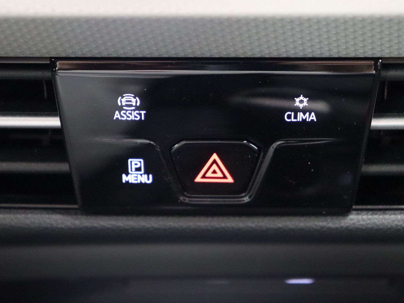 Fahrzeugabbildung Volkswagen Golf VIII 1.0 TSI MOVE |AHK|FLA|LED|CarPlay|ACC