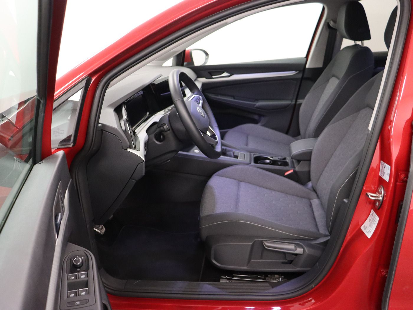 Fahrzeugabbildung Volkswagen Golf VIII 1.0 TSI MOVE |AHK|FLA|LED|CarPlay|ACC