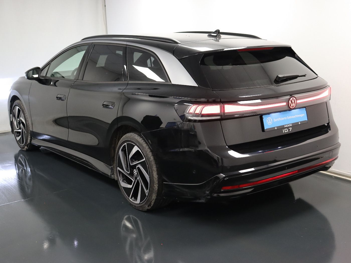 Fahrzeug autohaus mense Fahrzeugabbildung Volkswagen ID.7 Tourer Pro |AHK|4xSHZG|Massage|Navi|ACC|h/k