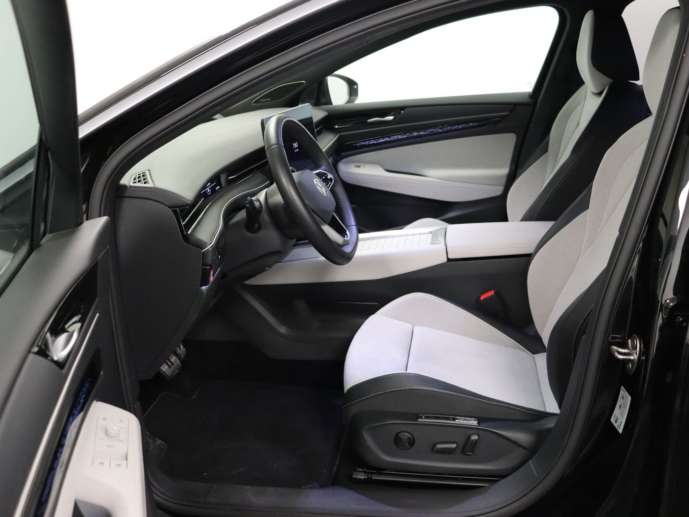 Fahrzeug autohaus mense Fahrzeugabbildung Volkswagen ID.7 Tourer Pro |AHK|4xSHZG|Massage|Navi|ACC|h/k