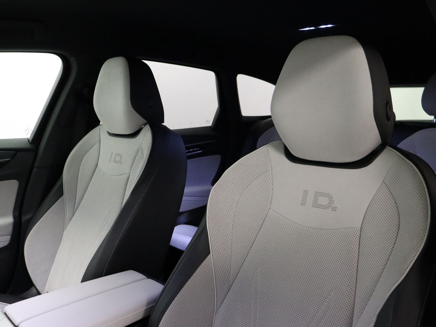 Fahrzeug autohaus mense Fahrzeugabbildung Volkswagen ID.7 Tourer Pro |AHK|4xSHZG|Massage|Navi|ACC|h/k