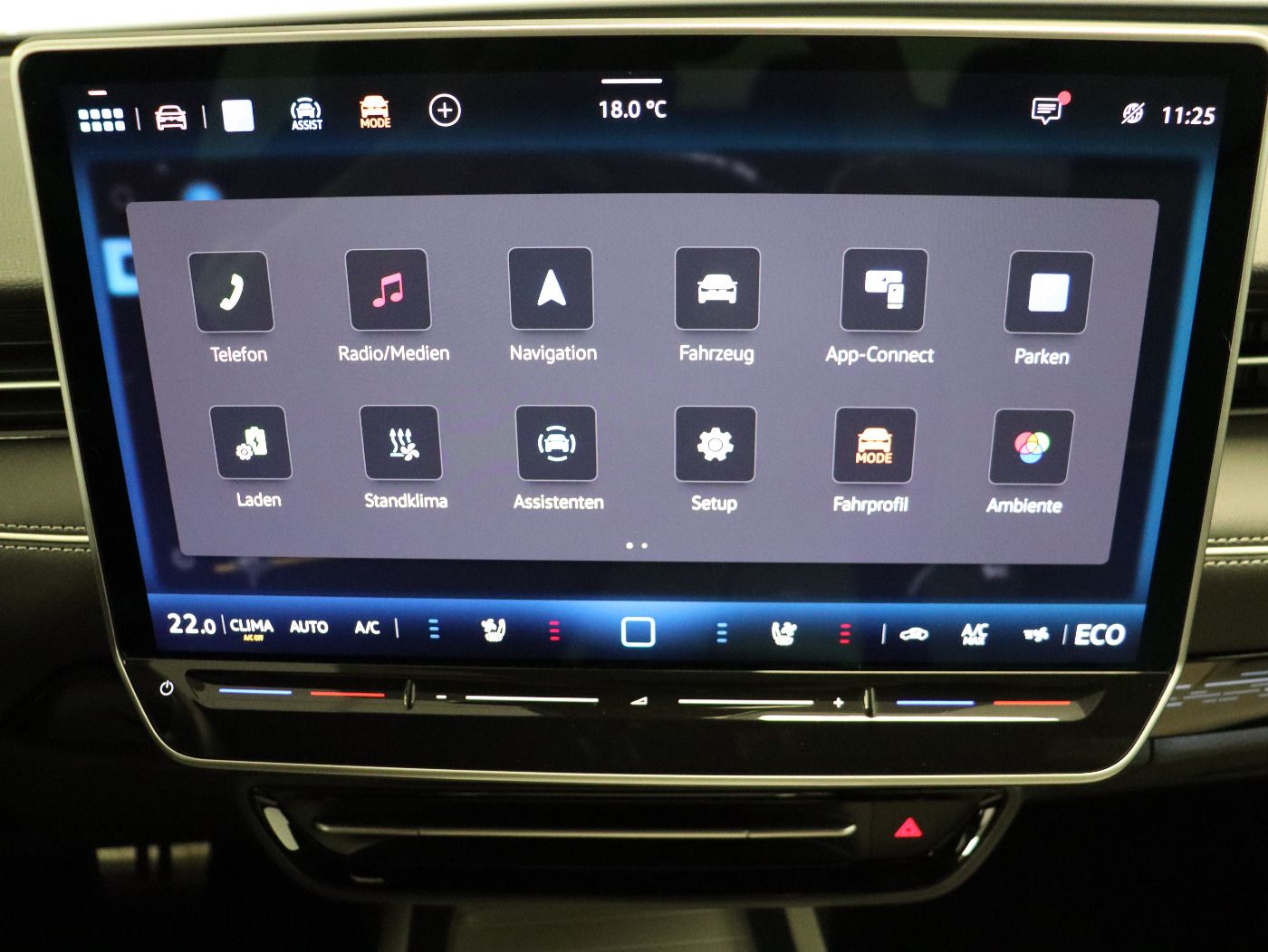 Fahrzeugabbildung Volkswagen ID.7 Tourer Pro |AHK|4xSHZG|Massage|Navi|ACC|h/k