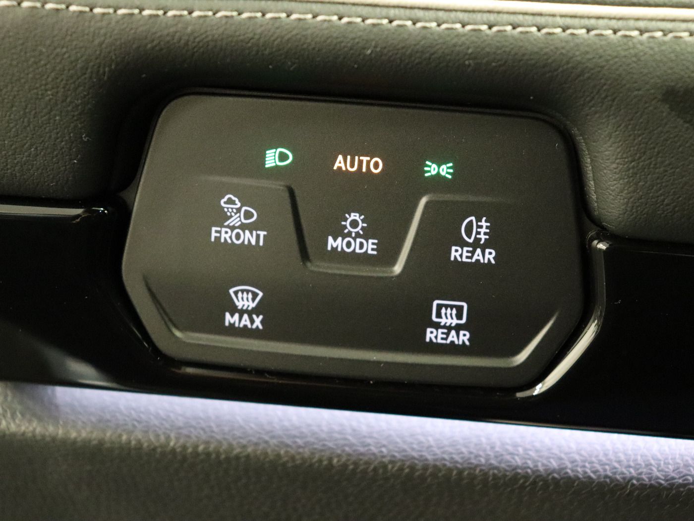 Fahrzeug autohaus mense Fahrzeugabbildung Volkswagen ID.7 Tourer Pro |AHK|4xSHZG|Massage|Navi|ACC|h/k