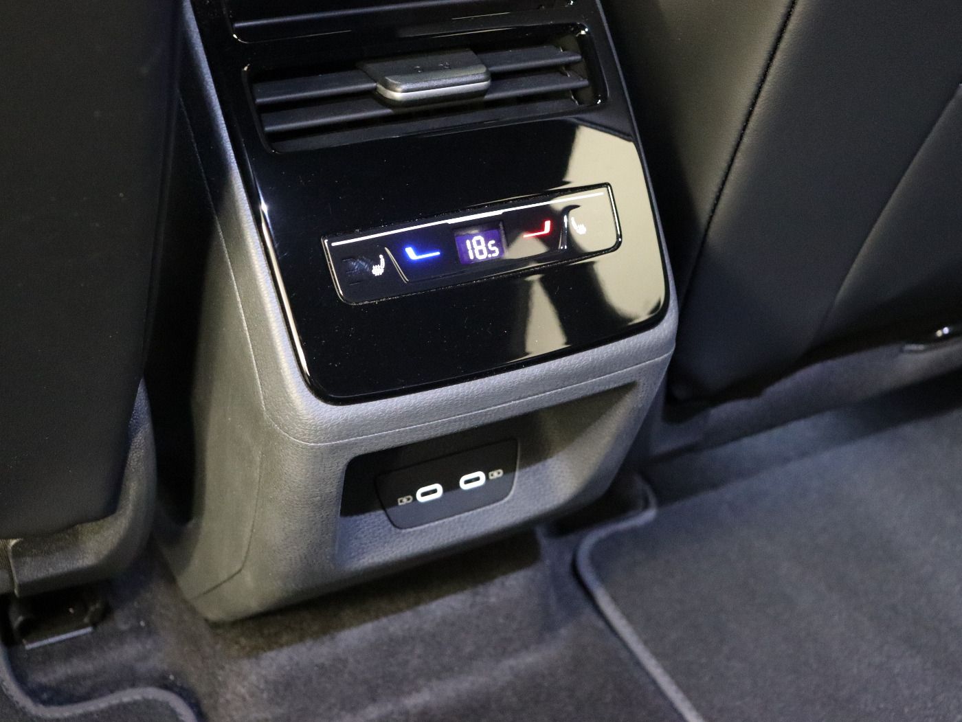 Fahrzeug autohaus mense Fahrzeugabbildung Volkswagen ID.7 Tourer Pro |AHK|4xSHZG|Massage|Navi|ACC|h/k