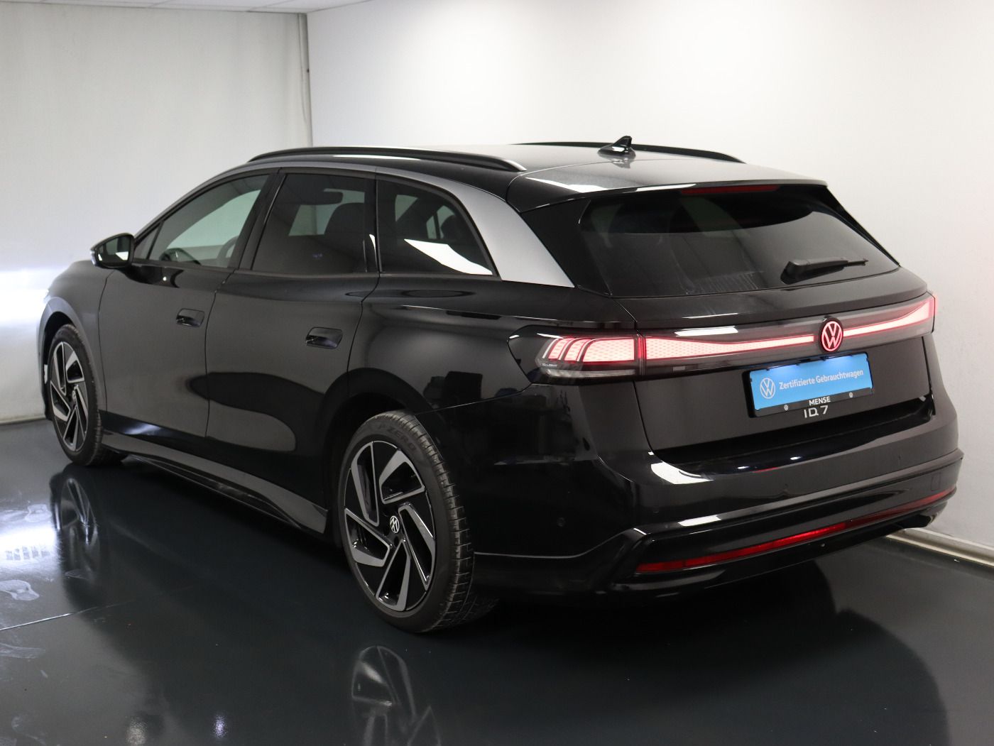 Fahrzeug autohaus mense Fahrzeugabbildung Volkswagen ID.7 Tourer Pro |AHK|4xSHZG|Massage|Navi|ACC|h/k