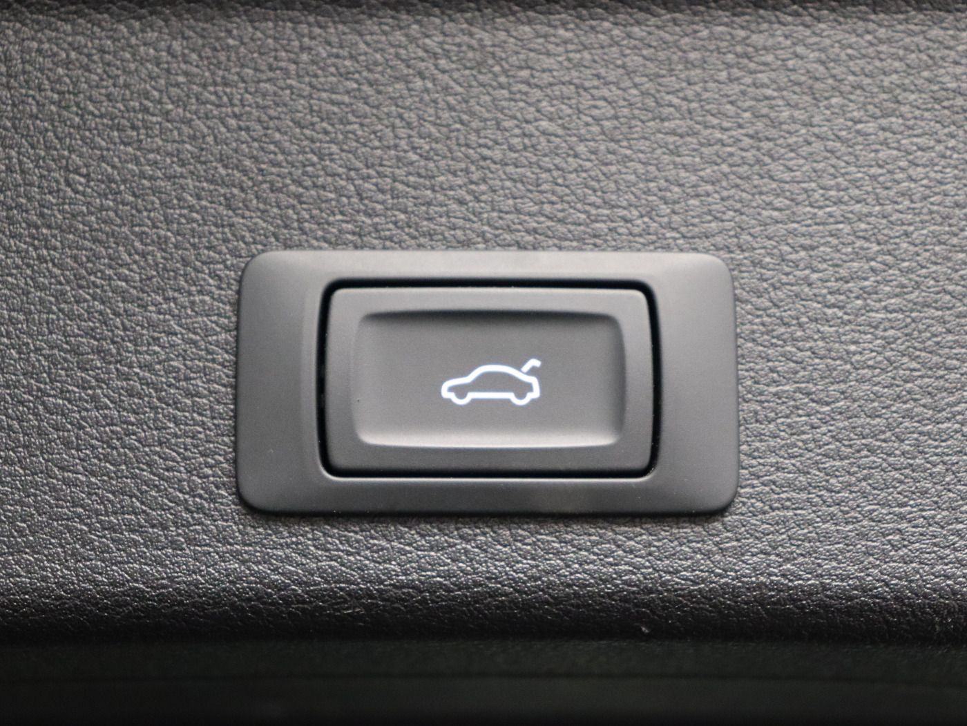 Fahrzeugabbildung Audi A4 Avant 35 TFSI |FLA|SpurH|AkustikGlas|KlimaA
