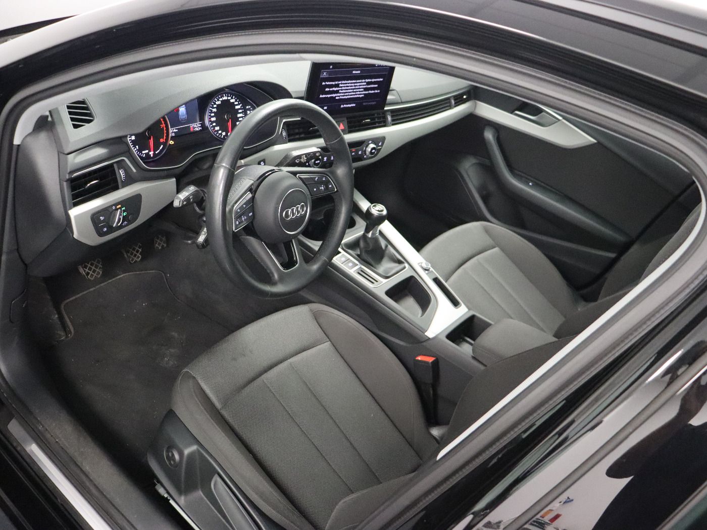 Fahrzeugabbildung Audi A4 Avant 35 TFSI |FLA|SpurH|AkustikGlas|KlimaA
