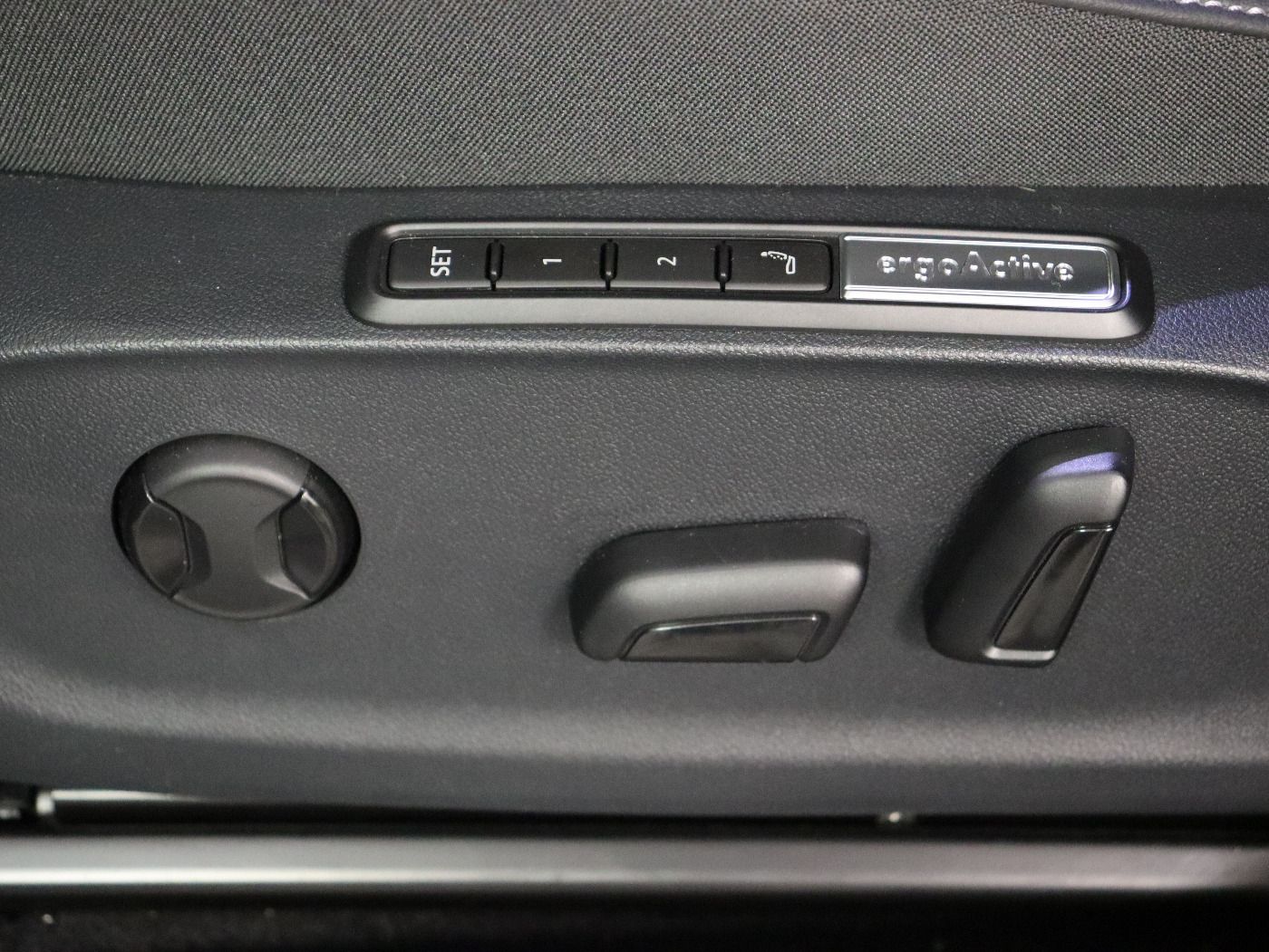 Fahrzeug autohaus mense Fahrzeugabbildung Volkswagen ID.7 Tourer Pro |AHK|4xSHZG|Massage|Navi|ACC|h/k