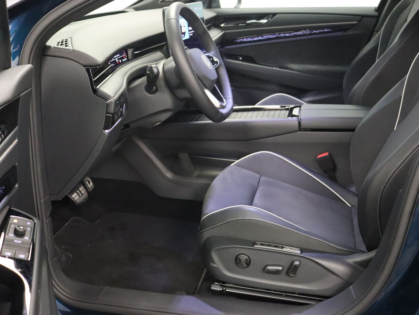 Fahrzeug autohaus mense Fahrzeugabbildung Volkswagen ID.7 Tourer Pro |AHK|4xSHZG|Massage|Navi|ACC|h/k