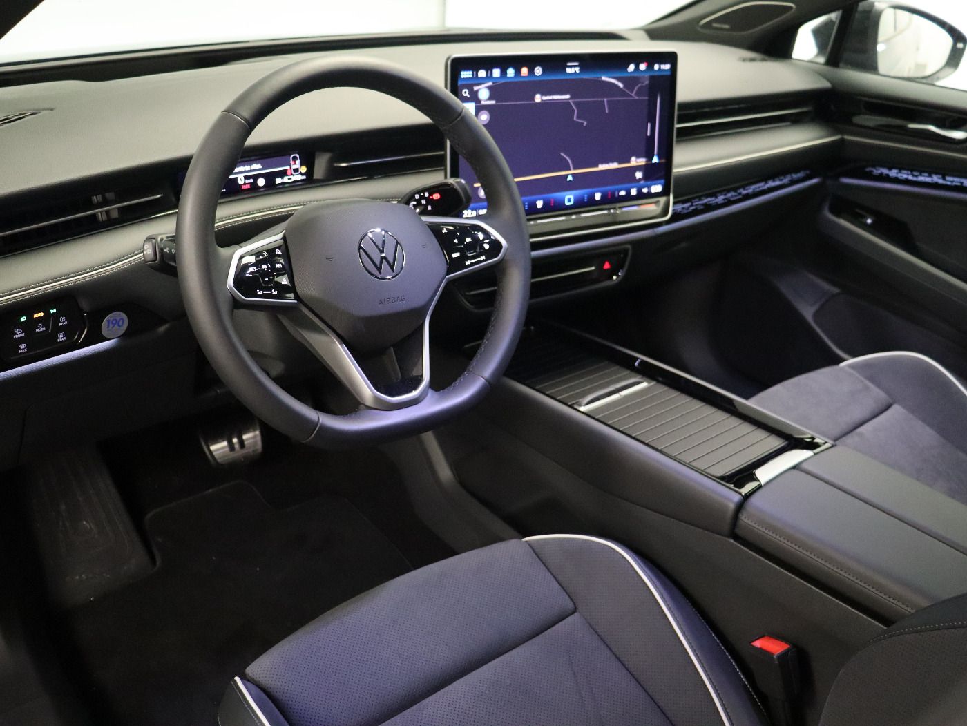 Fahrzeug autohaus mense Fahrzeugabbildung Volkswagen ID.7 Tourer Pro |AHK|4xSHZG|Massage|Navi|ACC|h/k