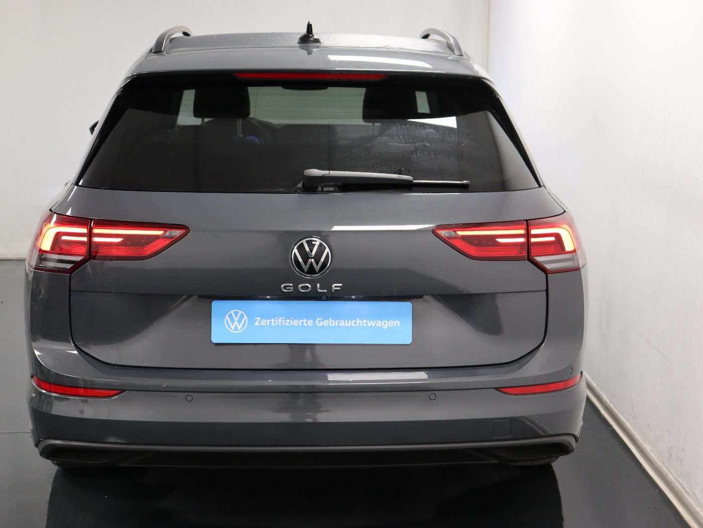 Fahrzeug autohaus mense Fahrzeugabbildung Volkswagen Golf VIII Variant 1.0 TSI Life CarPlay|AHK|ACC|L