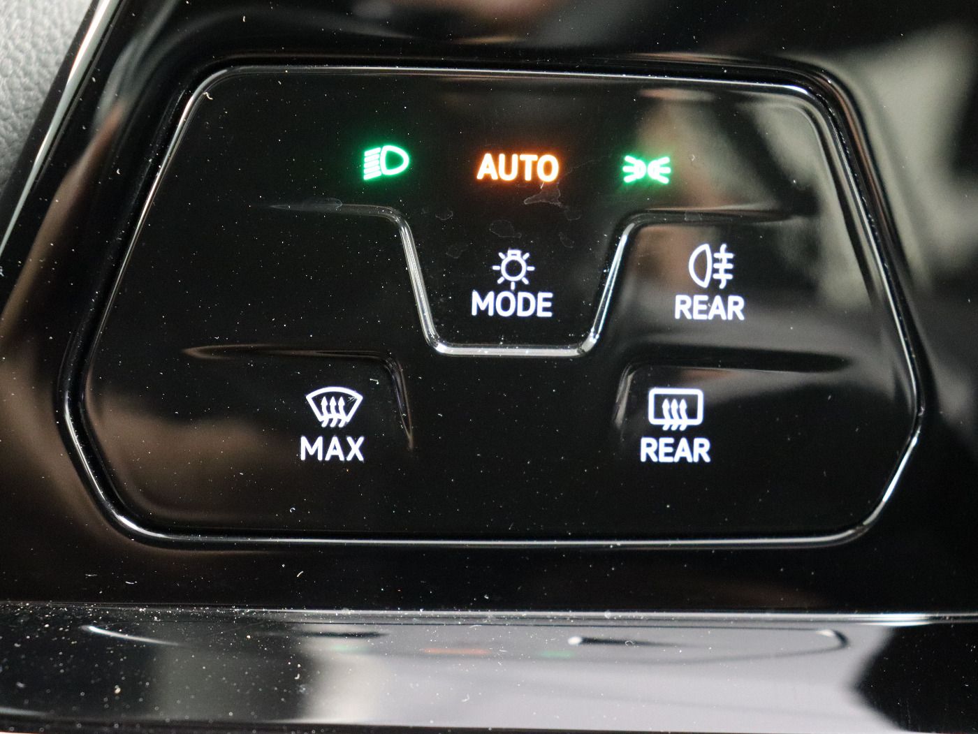 Fahrzeug autohaus mense Fahrzeugabbildung Volkswagen Golf VIII Variant 1.0 TSI Life CarPlay|AHK|ACC|L