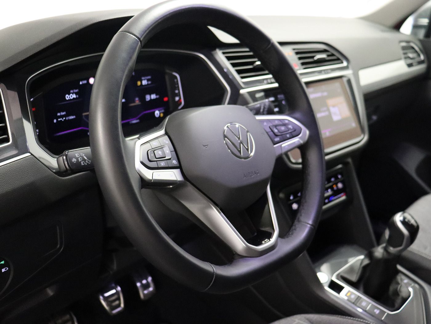 Fahrzeugabbildung Volkswagen Tiguan Allspace 1.5 TSI MOVE 7-Sitzer Matrix