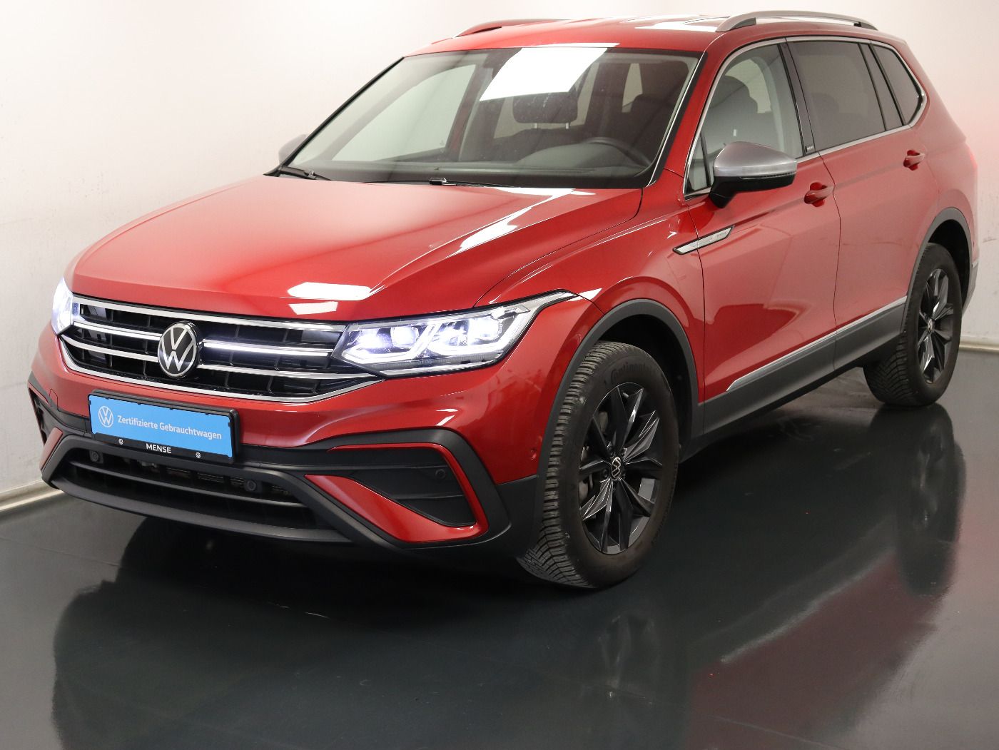 Fahrzeugabbildung Volkswagen Tiguan Allspace 1.5 TSI MOVE 7-Sitzer Matrix