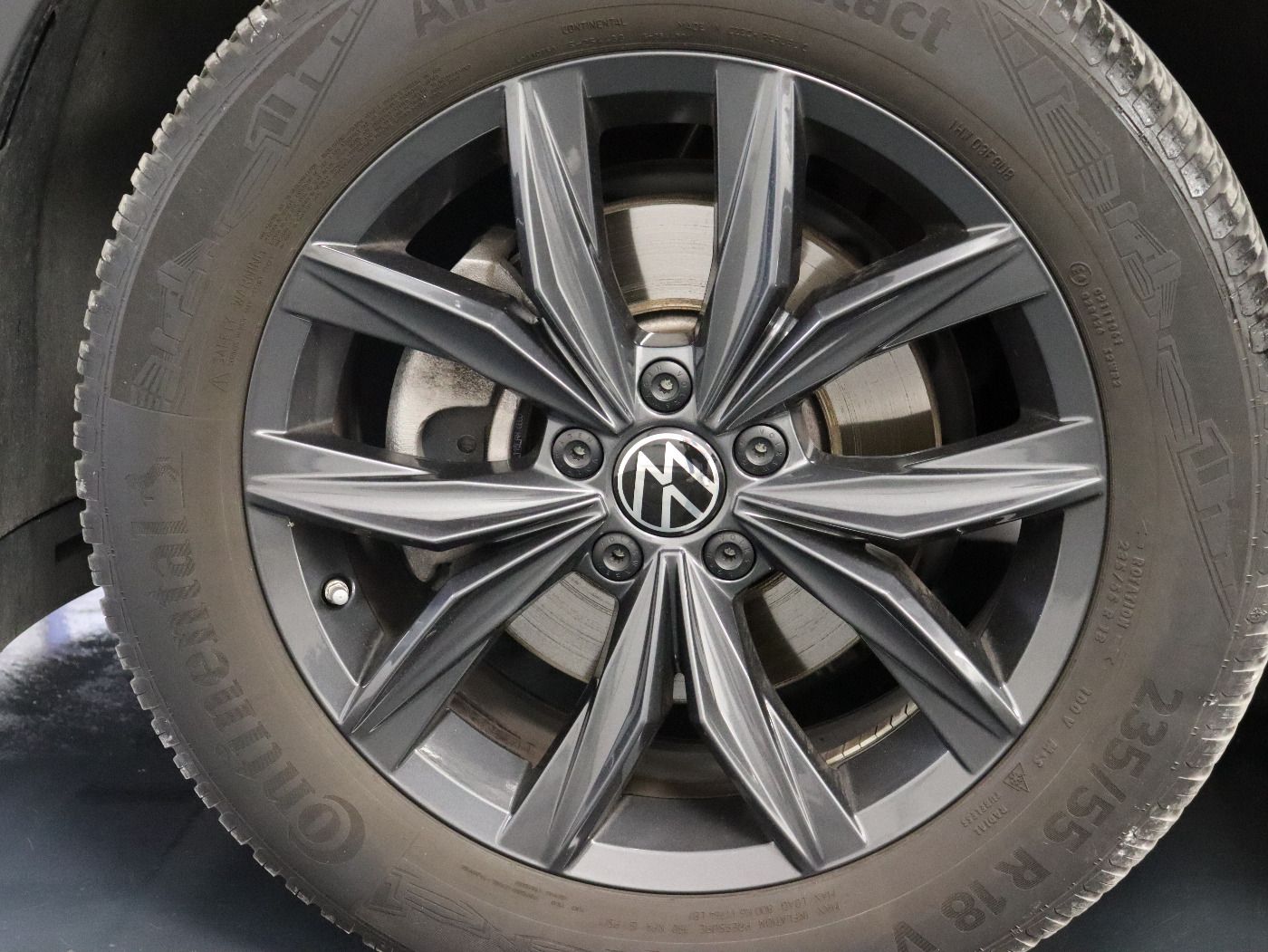 Fahrzeugabbildung Volkswagen Tiguan Allspace 1.5 TSI MOVE 7-Sitzer Matrix