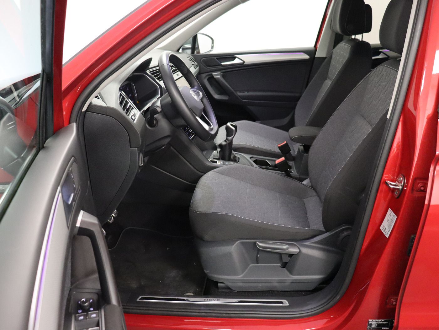 Fahrzeugabbildung Volkswagen Tiguan Allspace 1.5 TSI MOVE 7-Sitzer Matrix