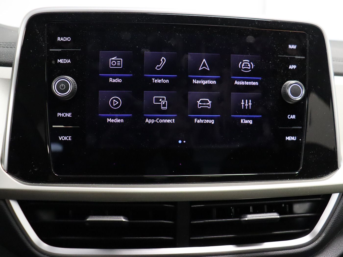 Fahrzeugabbildung Volkswagen T-Roc 1.0 TSI MOVE CarPlay|Standhzg|ACC|LED